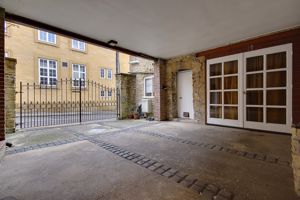 Private Courtyard- click for photo gallery